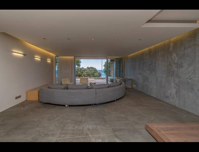3 BEDROOM APARTMENT TO LET IN CAMPS BAY